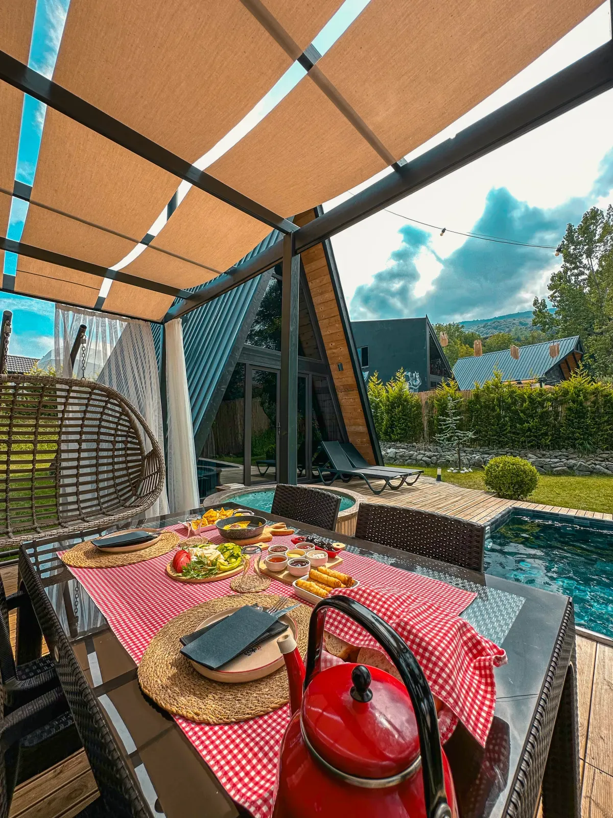 B219 Jakuzili Havuzlu Bungalov